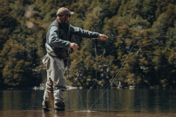 Leonardo Rocha de Almeida Abreu mostra como a pescaria esportiva no Pantanal une aventura e preservação ambiental.