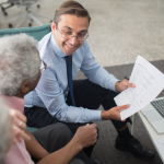 Transparência e controle social são ferramentas essenciais para defender os direitos do idoso e fortalecer a cidadania ativa, com o Sindnapi - Sindicato Nacional dos Aposentados, Pensionistas e Idosos.